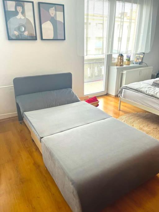 Charming Studio In The Old Town Apartment Bratislava Luaran gambar